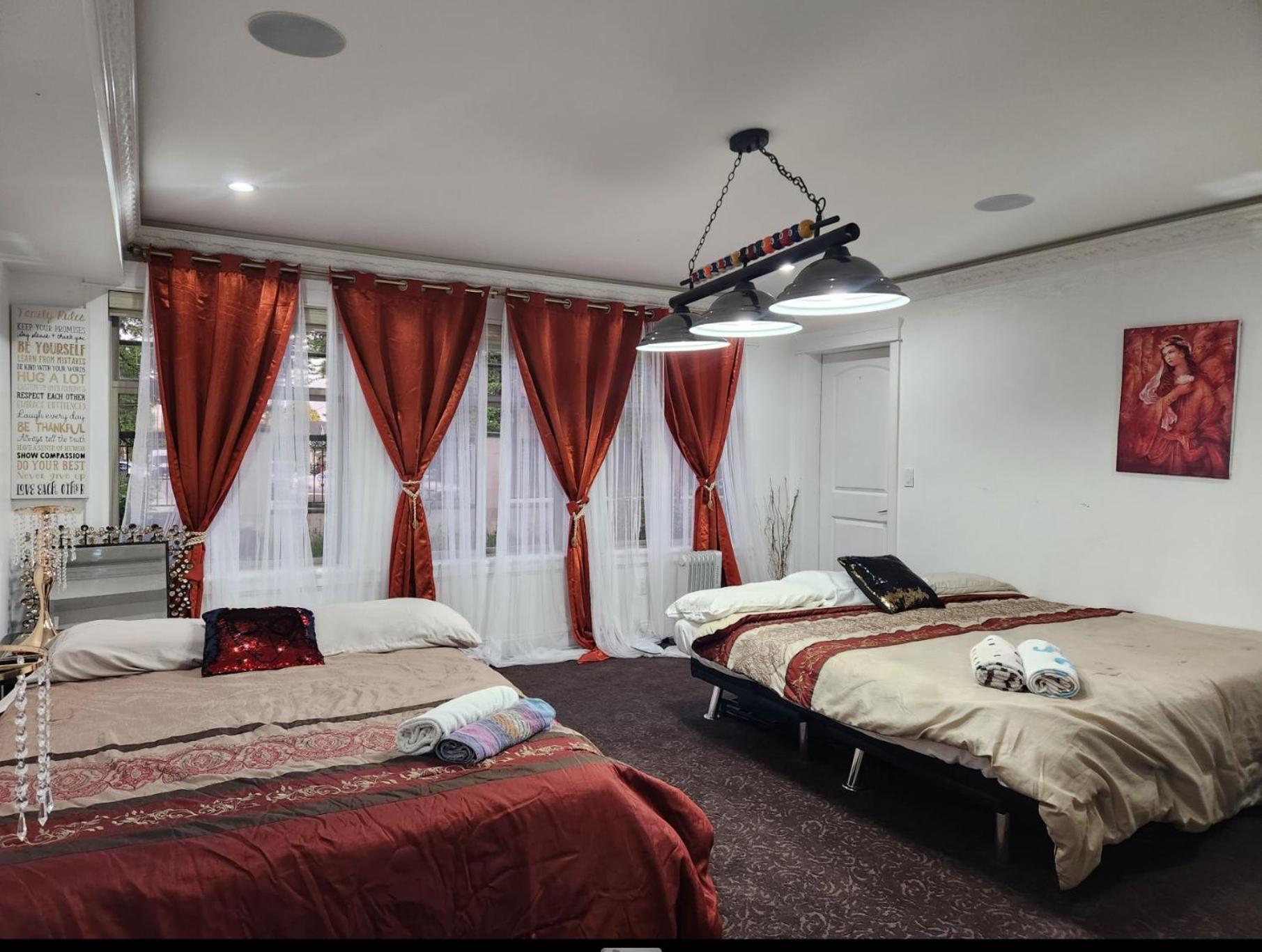 Empress Madani Palace Hotel Surrey Buitenkant foto
