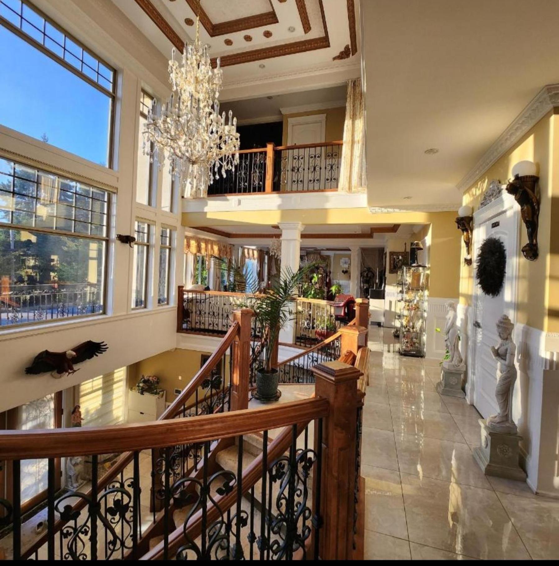 Empress Madani Palace Hotel Surrey Buitenkant foto